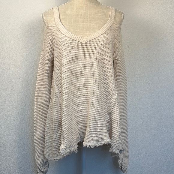 Free People Moonshine Over-Sized Cream Cold Shoulder Sweater,  Cable Knit Top XS - Picture 2 of 8